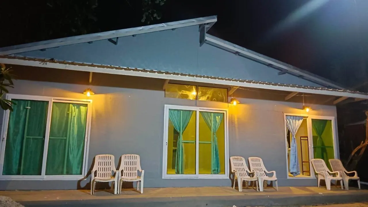 Ozone Beach Huts Ko Lanta 2*,  タイ王国