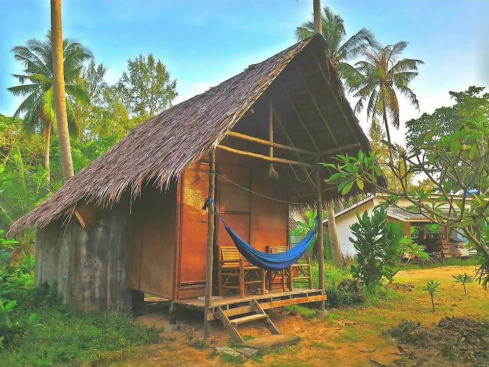 ホリデーパーク Ozone Beach Huts Ko Lanta